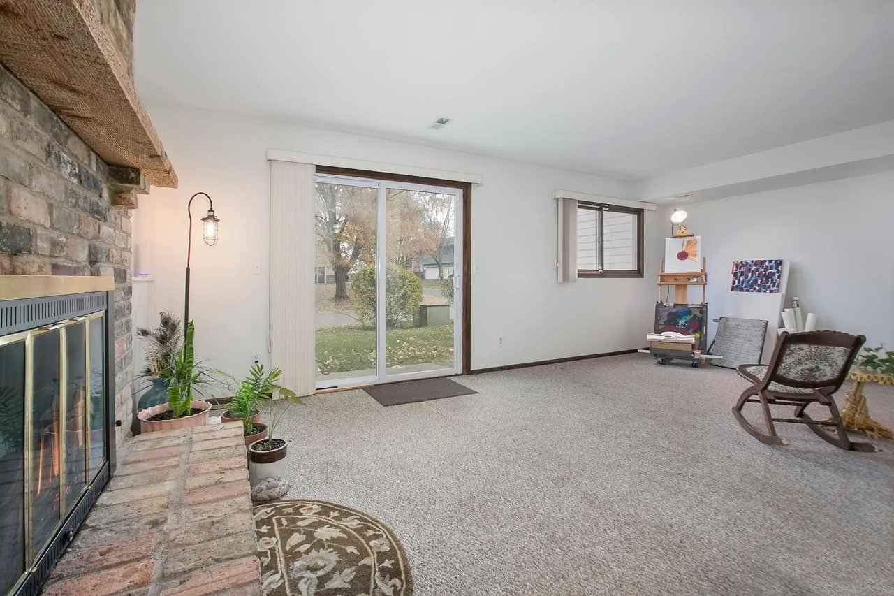 3584 York Dr