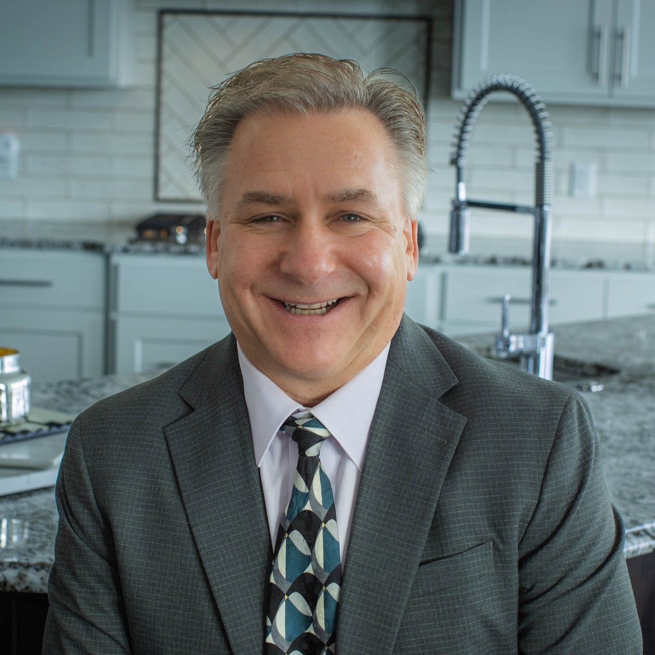Chuck Eckberg Saint Paul, MN Real Estate Agent Headshot