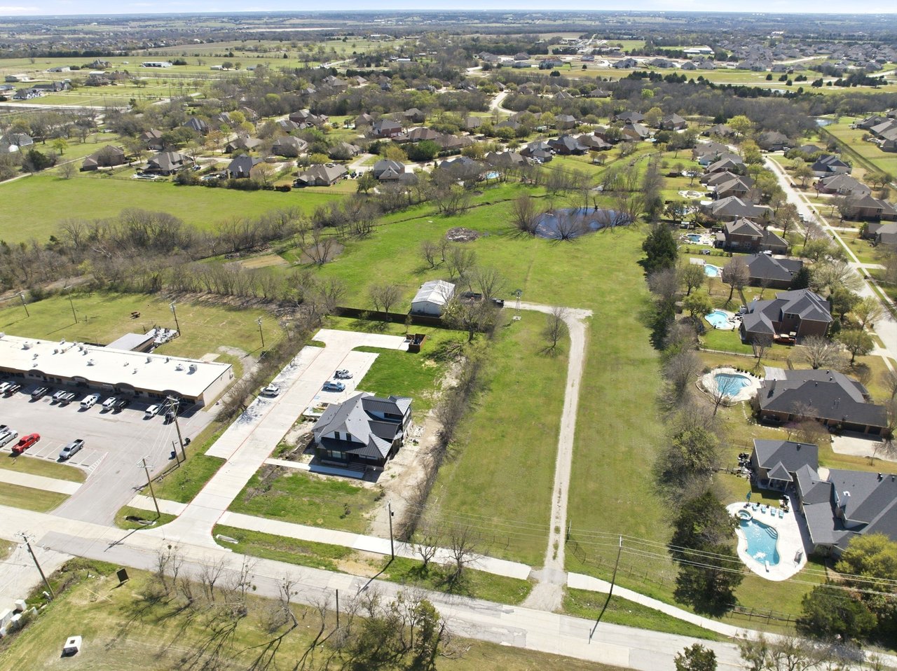 6.15 Acres For Sale in Heath, TX