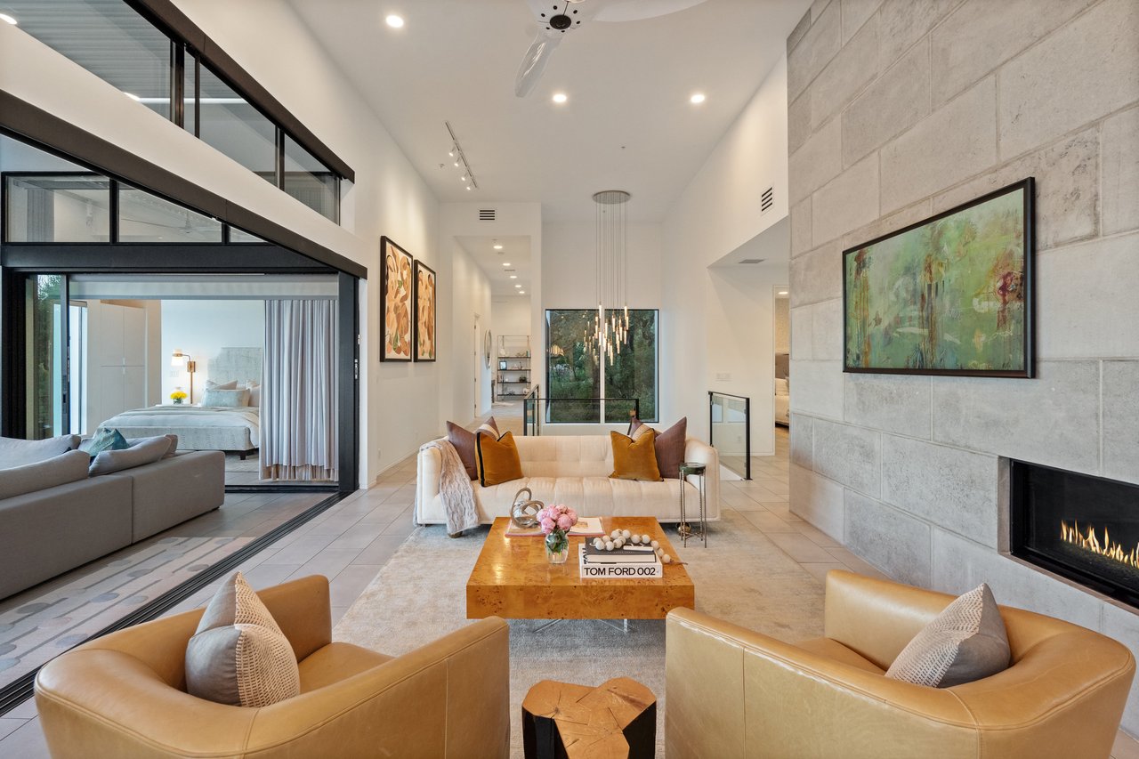 Modern Masterpiece in West Lake Hills