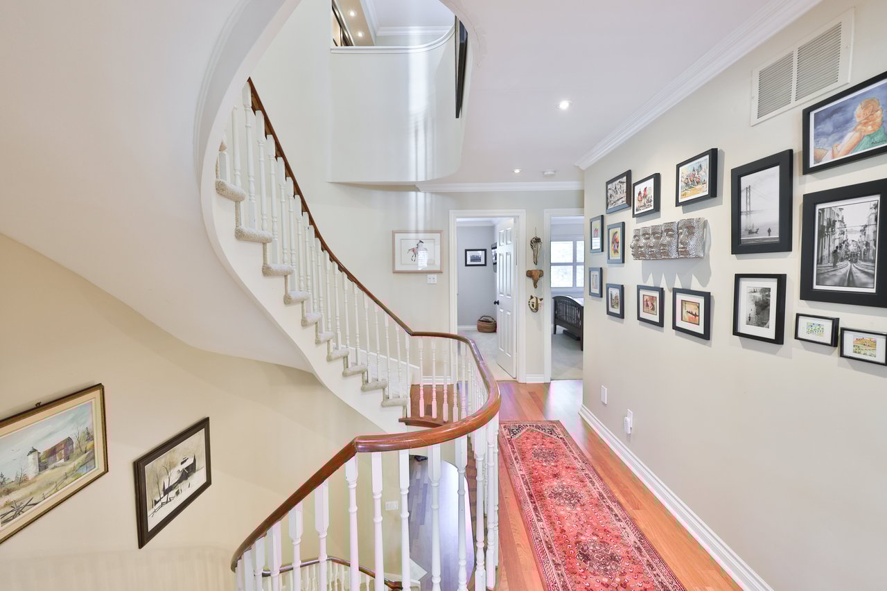 68 Tradewind Drive, Oakville