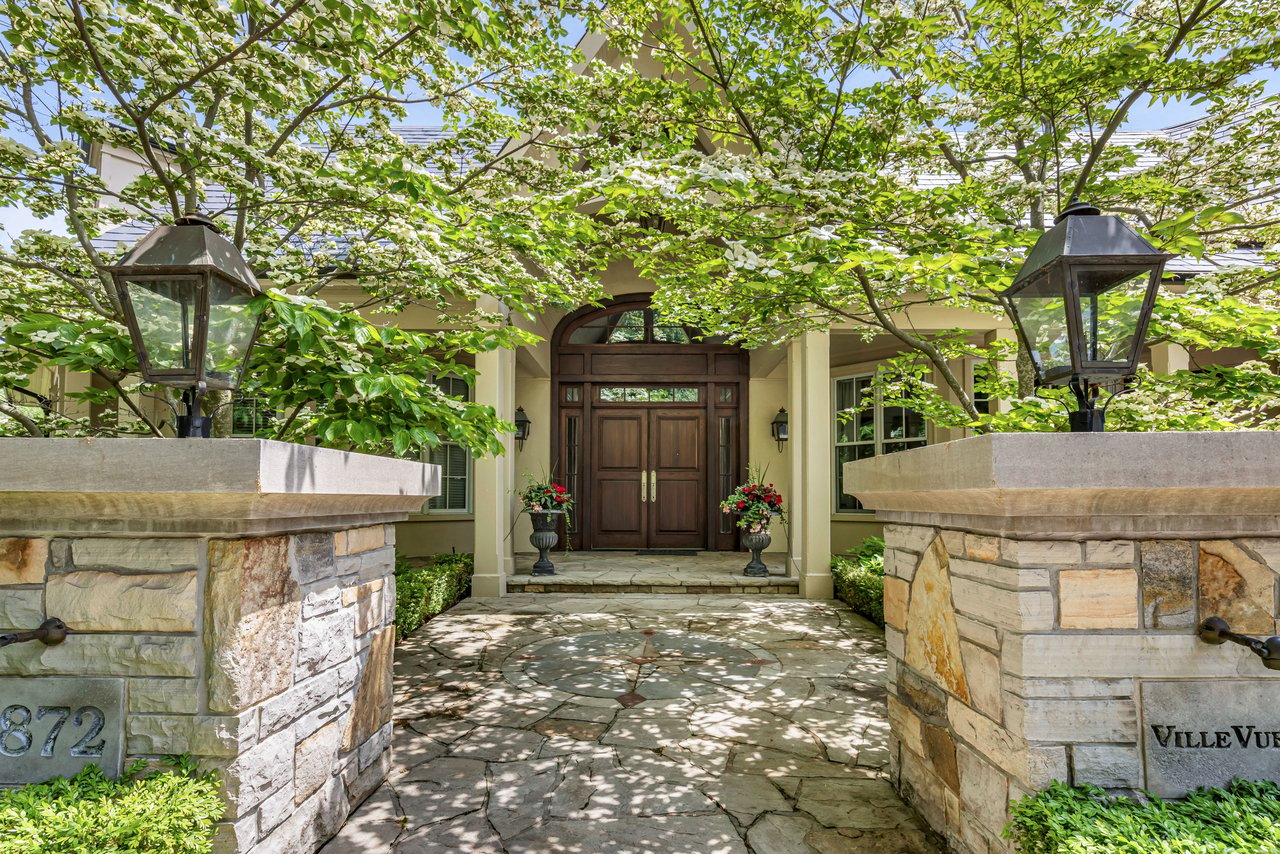 872 Whittier Cres