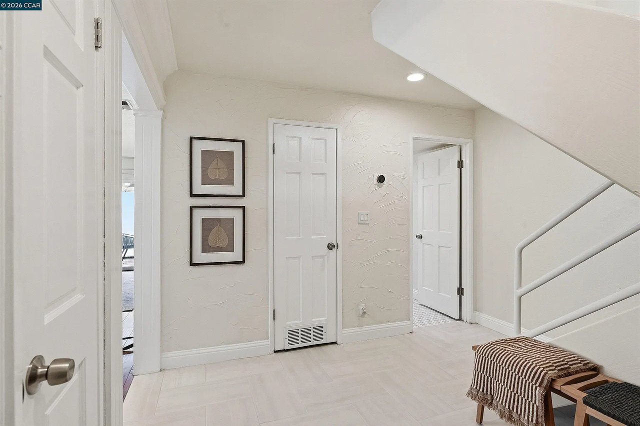 55 Mozden Ln