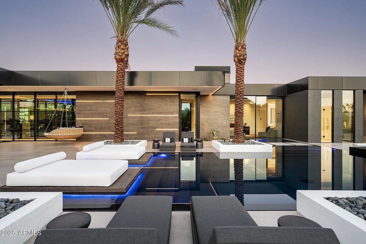 6911 E Jackrabbit Rd