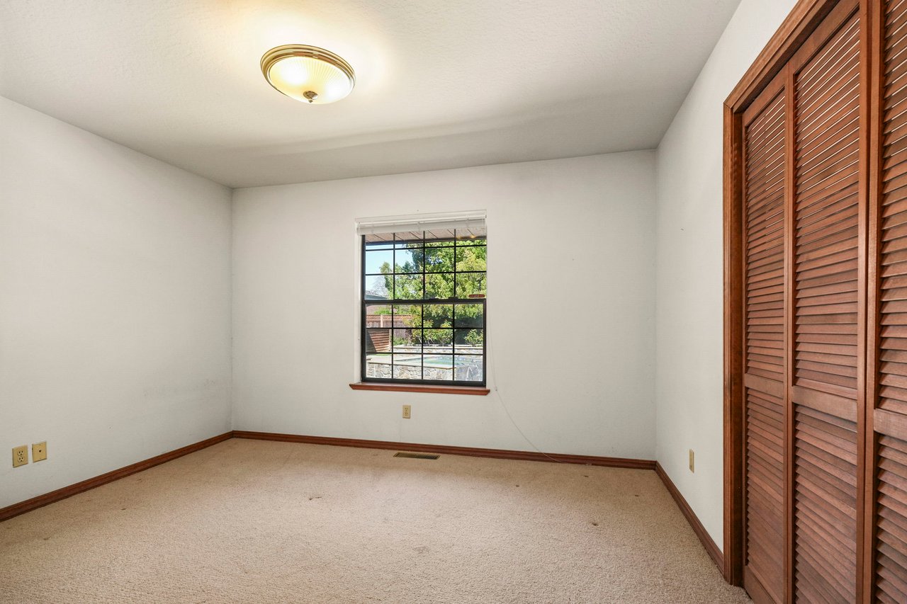 50 Amberwood Ln, Walnut Creek