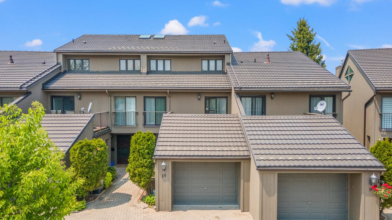 8 Beck Blvd #10, Penetanguishene