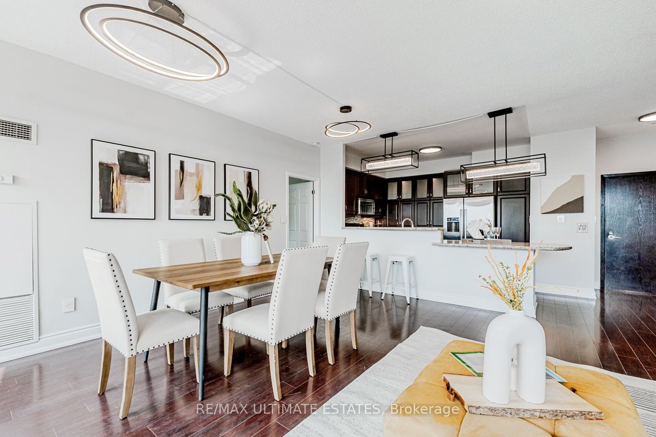 HIGH-END LIVING PENTHOUSE