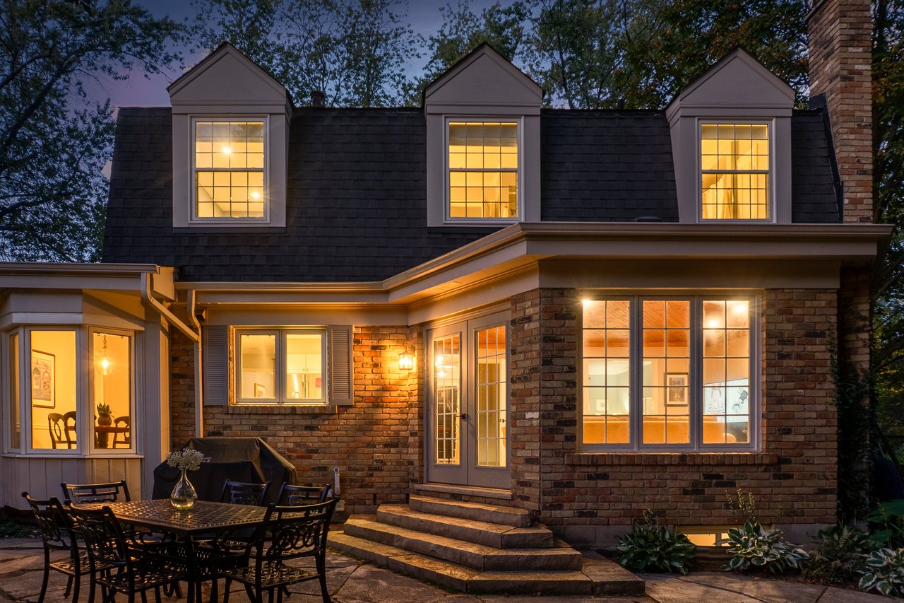 206 Rossmore Boulevard, Burlington