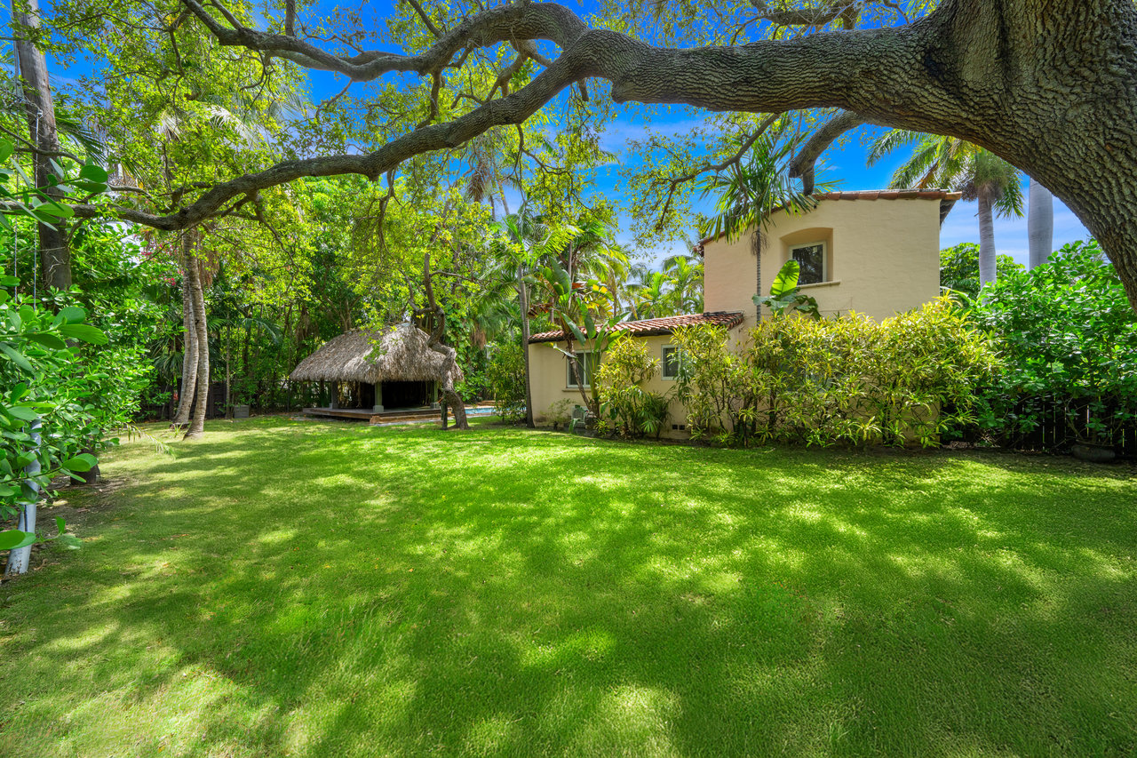 2880 Fairgreen Drive