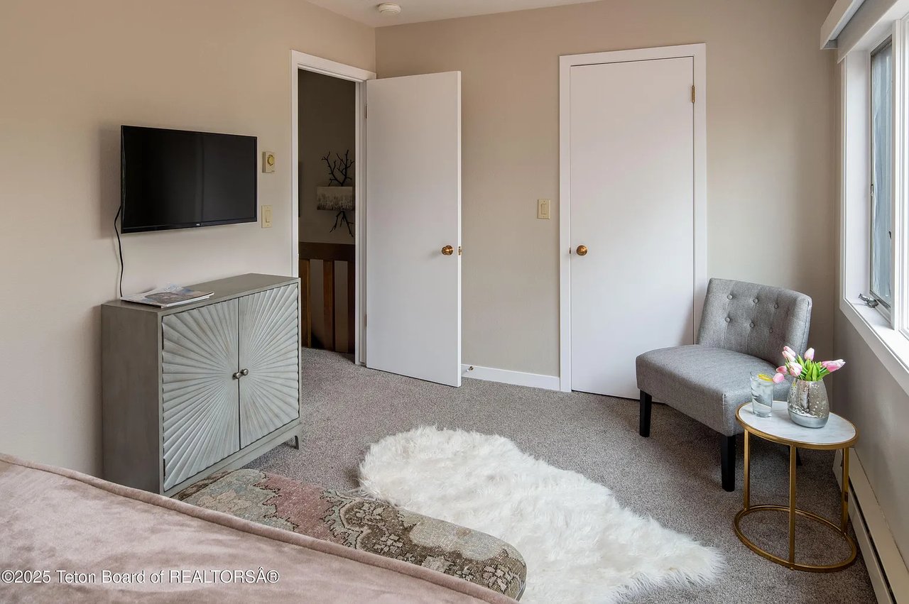 330 E Sagebrush Dr #12-5