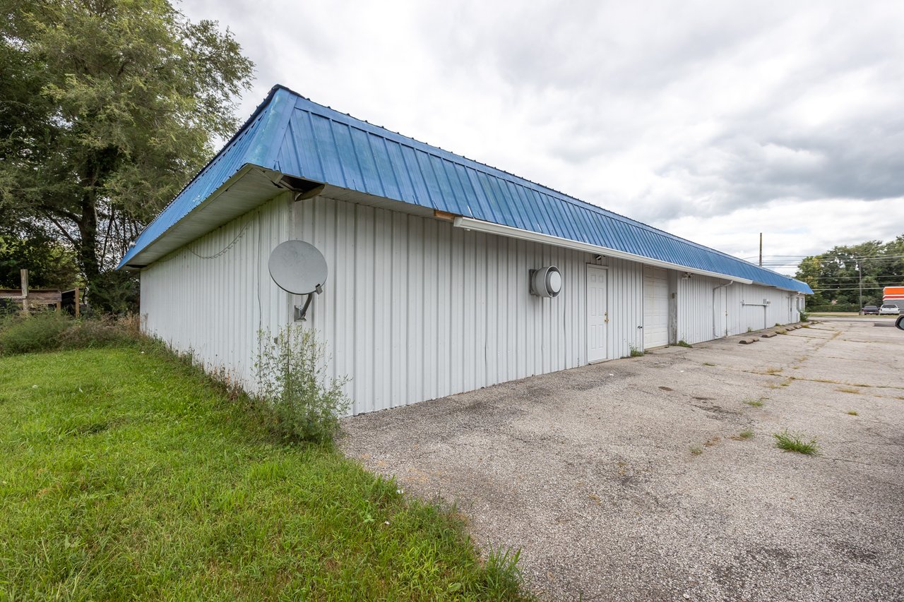 Why Flexible Commercial Buildings Like 930 Morton Avenue Are in High Demand