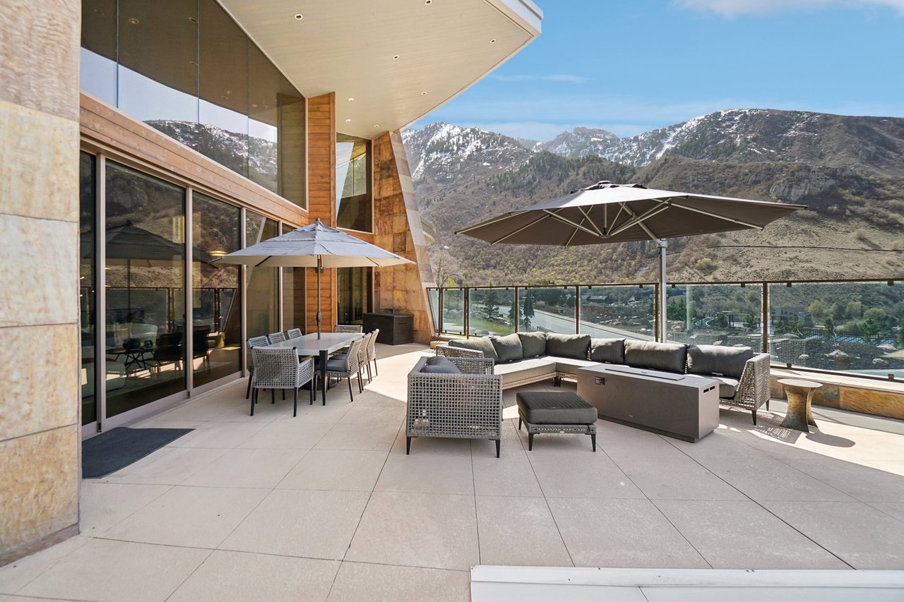 4141 E Canyon Estate Dr
