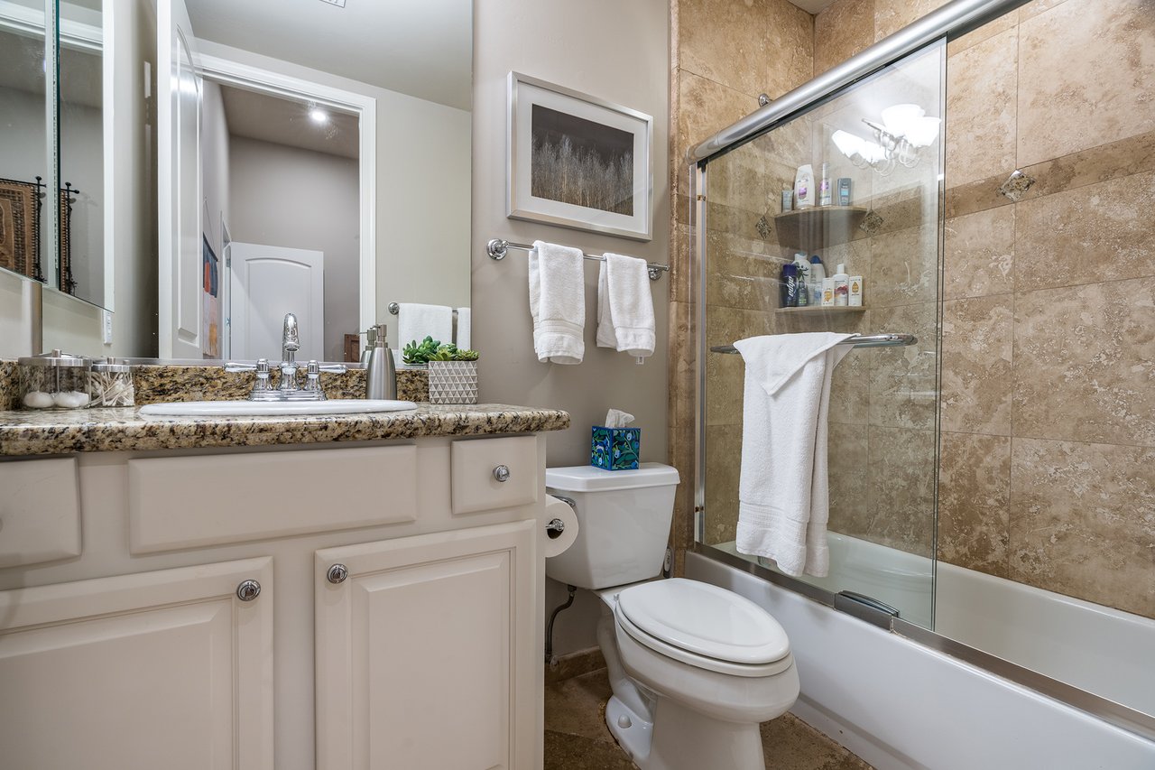 11368 E WINCHCOMB Drive