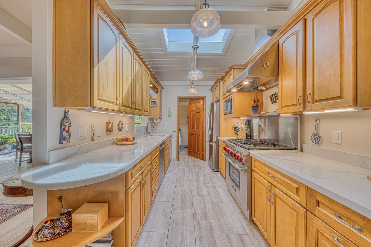 14 Shady Ln  Monterey