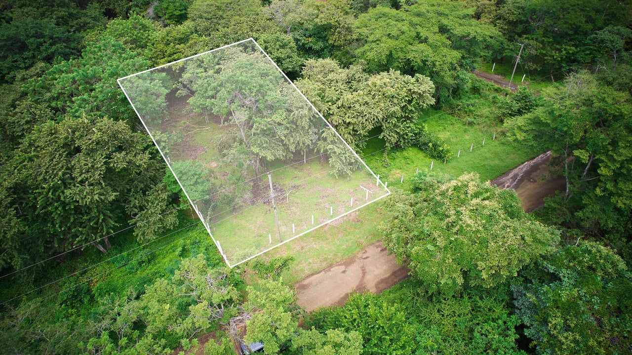 Prime Lot on Public Road | Ready for Construction in Playa Avellanas