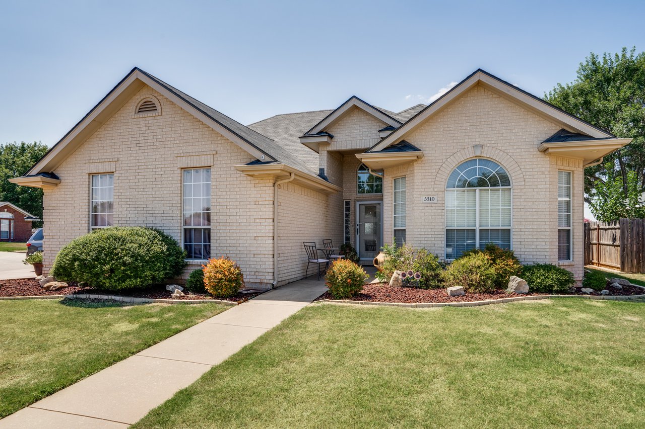 5510 Long Leaf Drive