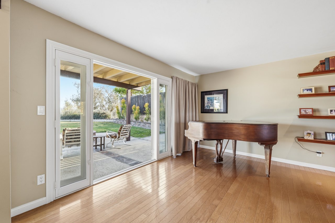 7267 Pondera Circle