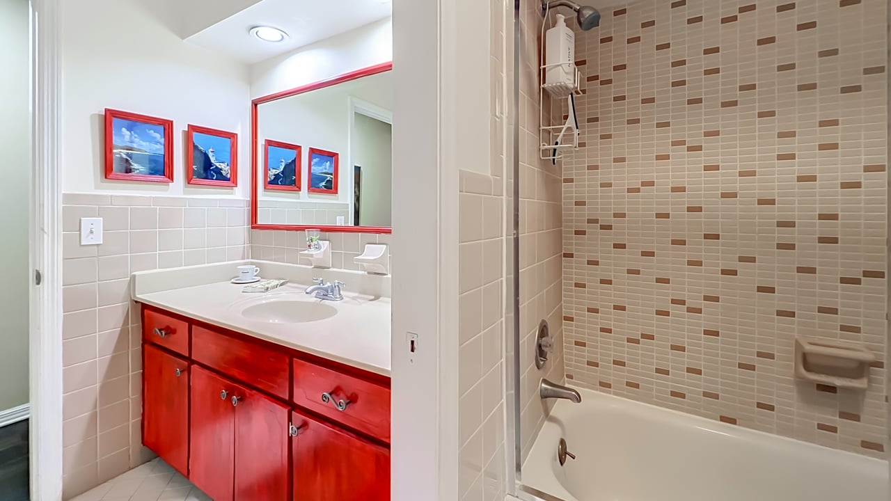 Winter Park Vias Traditonal 5-Bedroom Home near Racquet Club