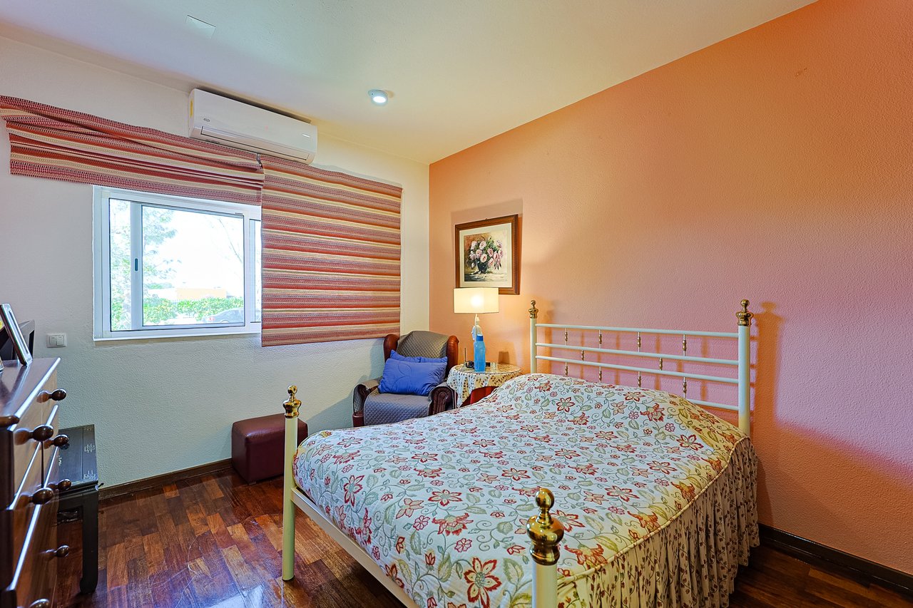 Exclusive 4,000 m² Estate in Azeitão with Tennis Court, Spa & Approved Development Project