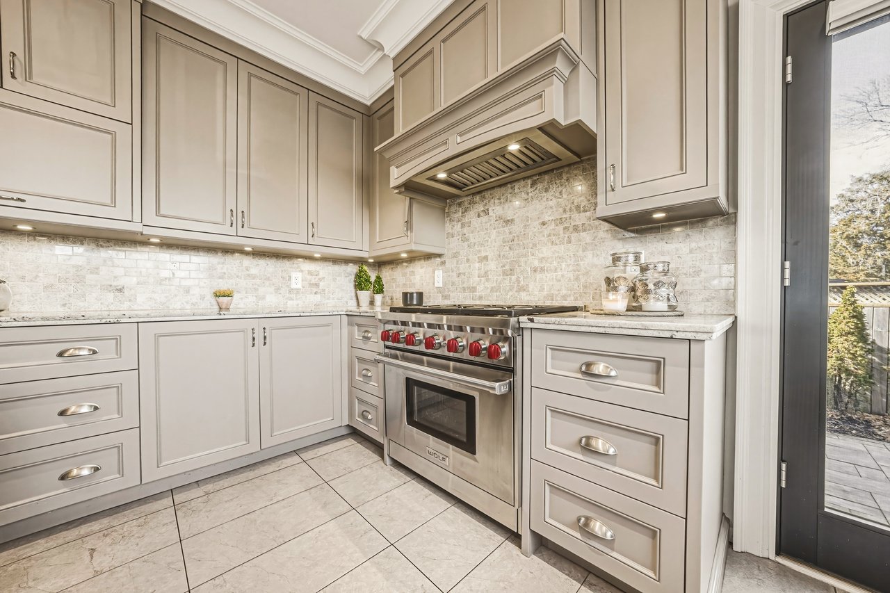 Custom South Aldershot Retreat