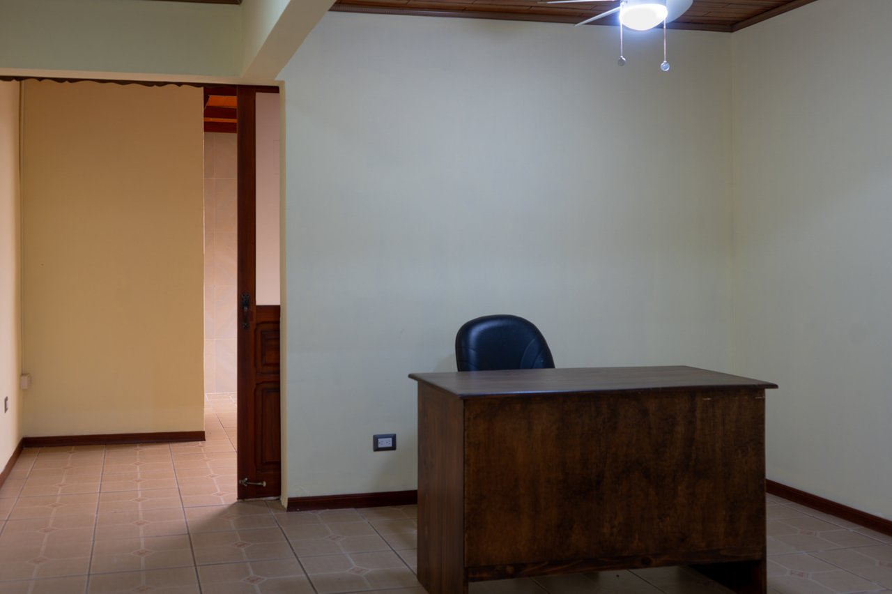 Ready for operations | Office building in downtown San Isidro