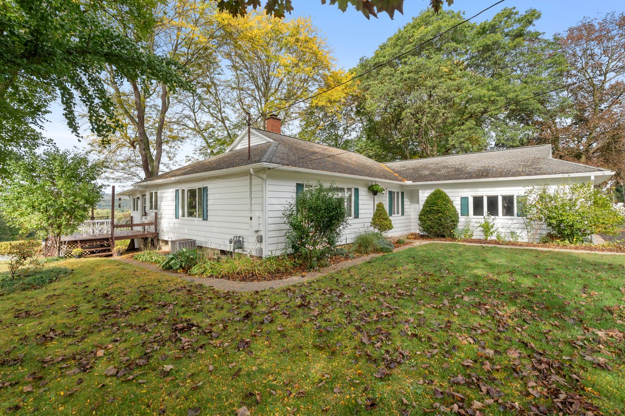 9692 Highland Ave, Dansville