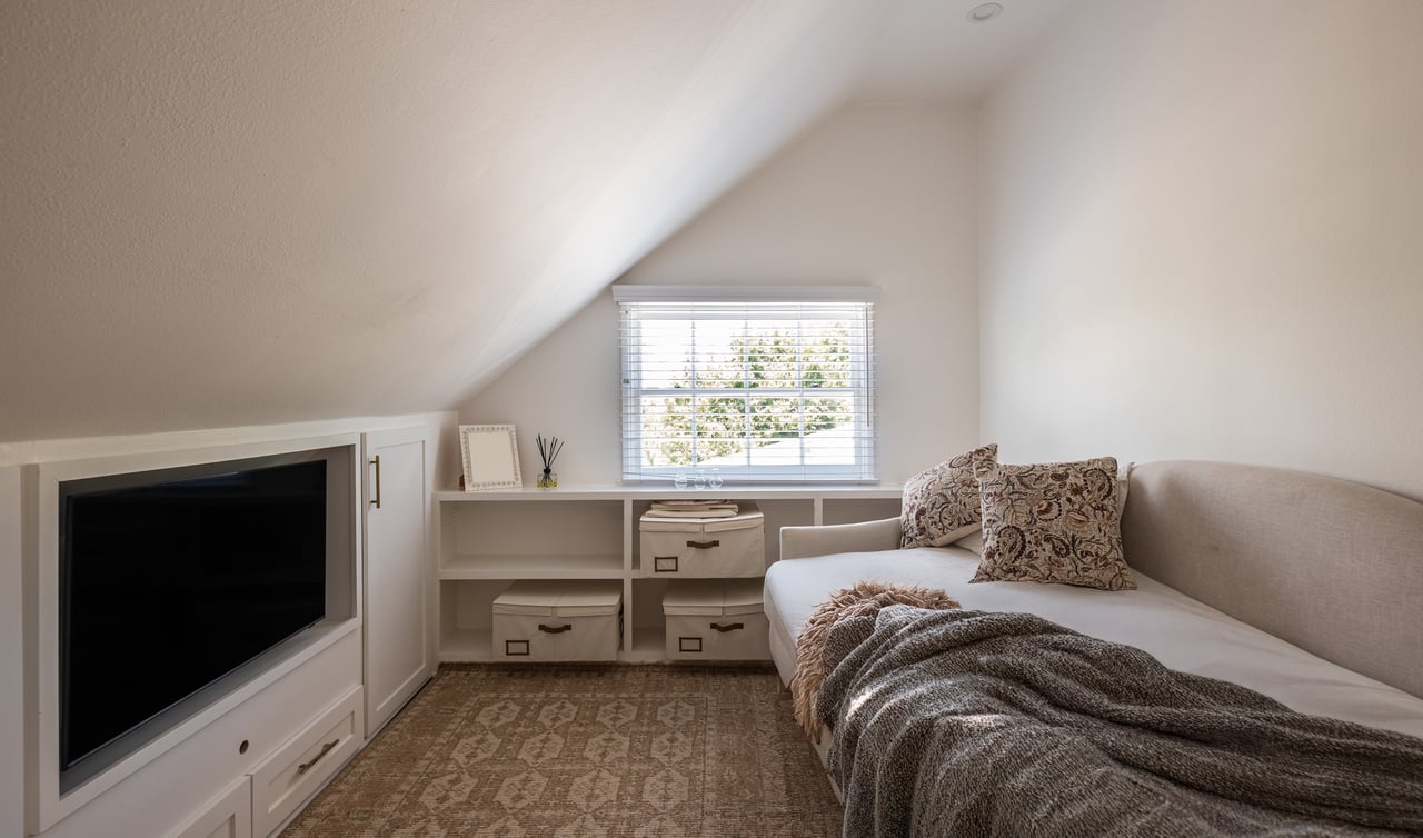 14030 Roblar Rd, Sherman Oaks 