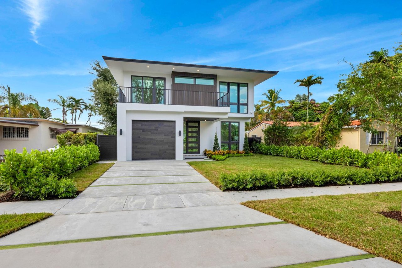 Sophisticated New Construction in the Heart of Miami