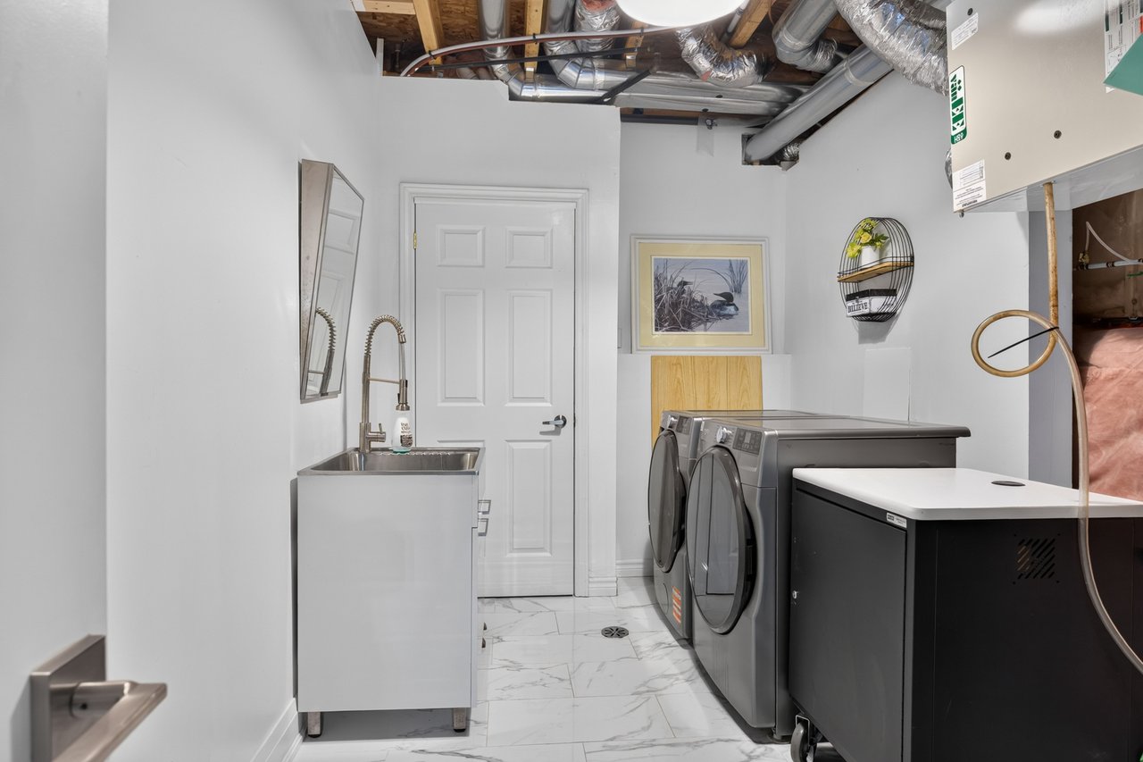 3364 Vernon Powell Drive, Oakville