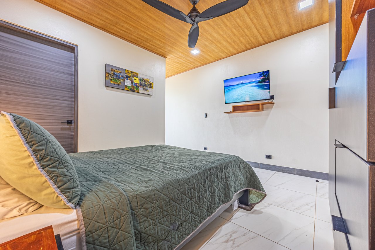 Casa Palma – Brand New Luxury 4BR/4.5BA Home with Stunning Sunset Views in Quepos