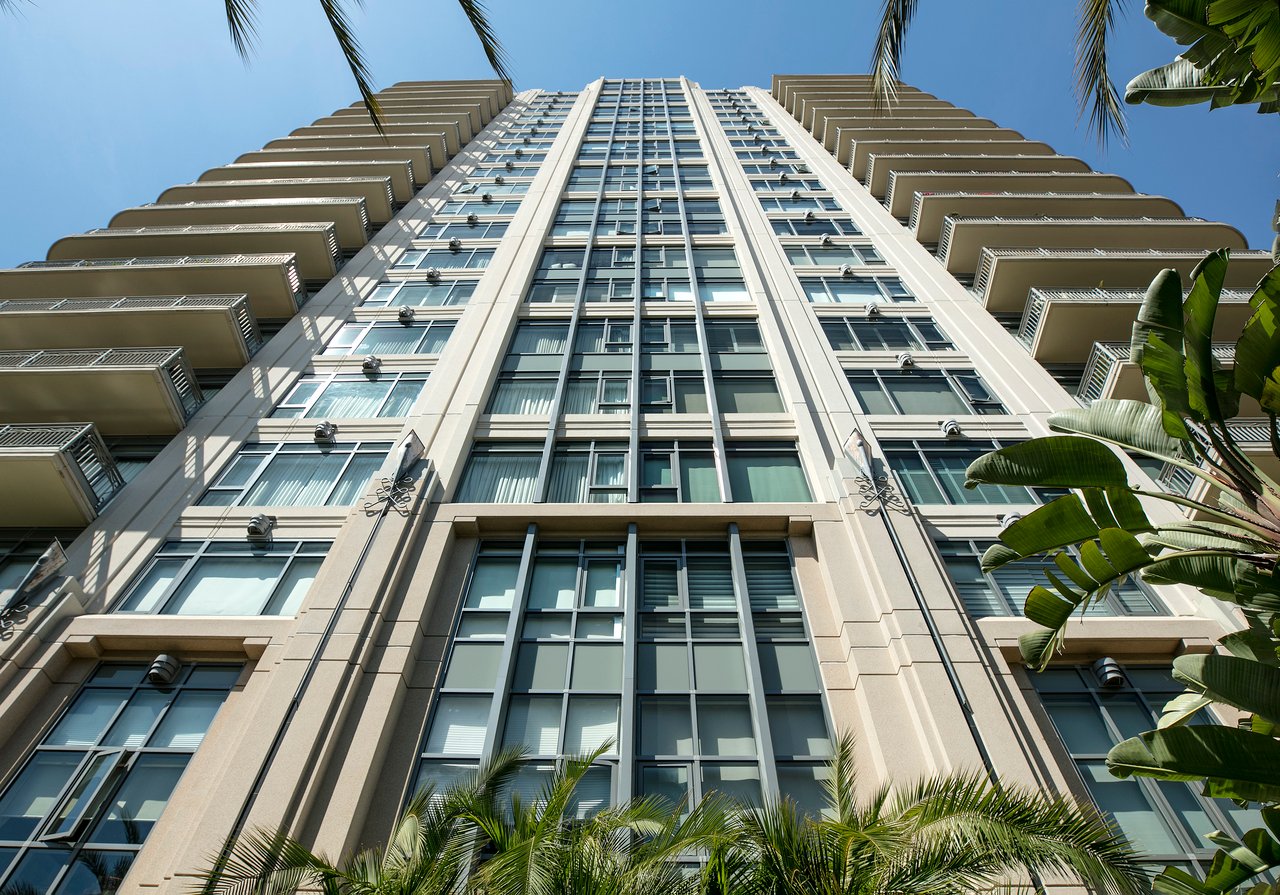 10800 Wilshire Blvd Unit: PH 2202, Wilshire Corridor