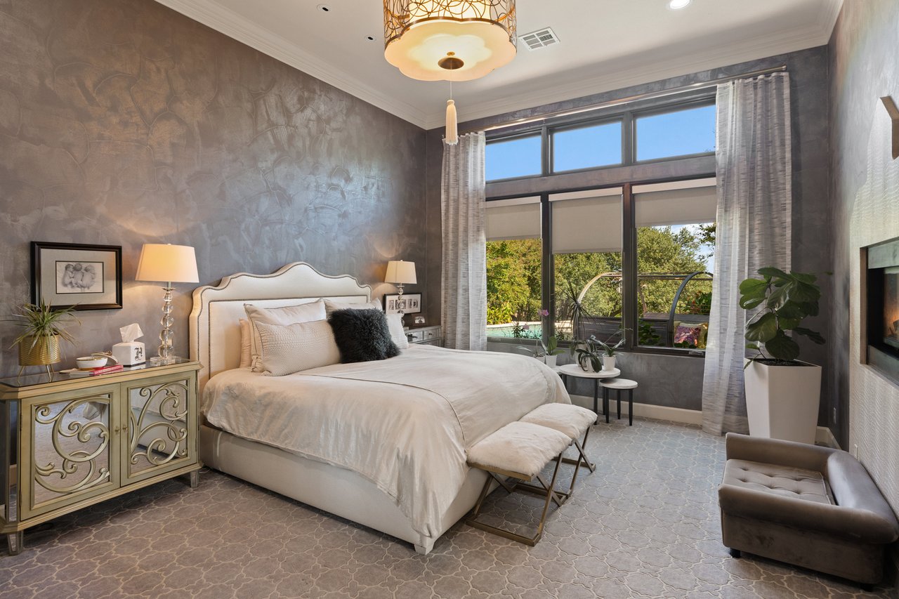 12802 Hacienda Ridge
