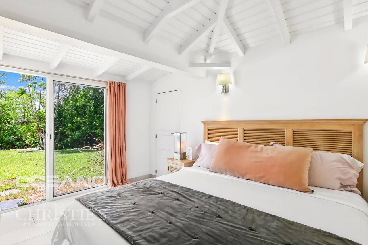 A Rare Property in the Heart of Terres Basses