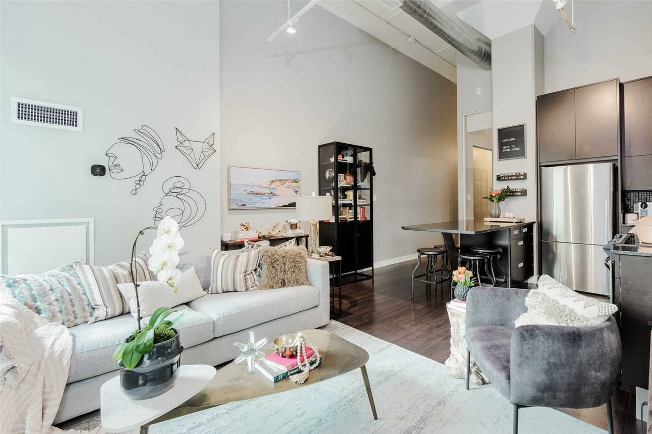 380 Macpherson Ave 211