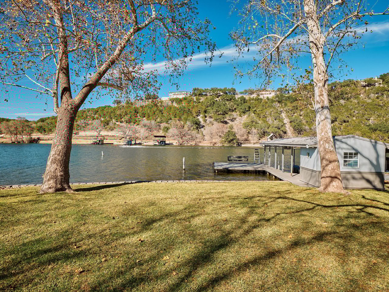 3016 Edgewater Drive