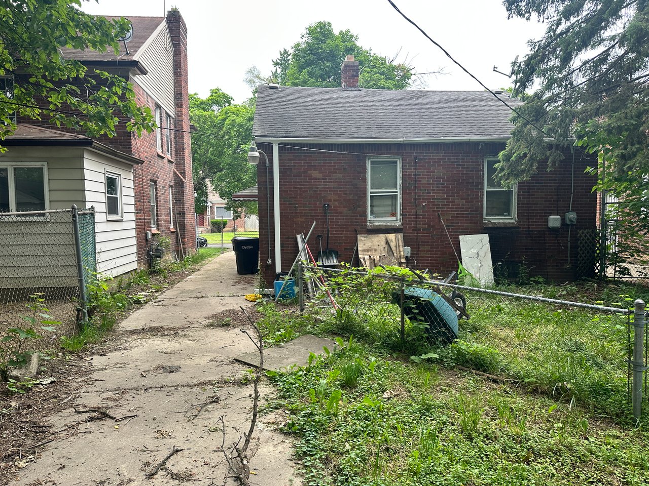 16592 Saint Marys St