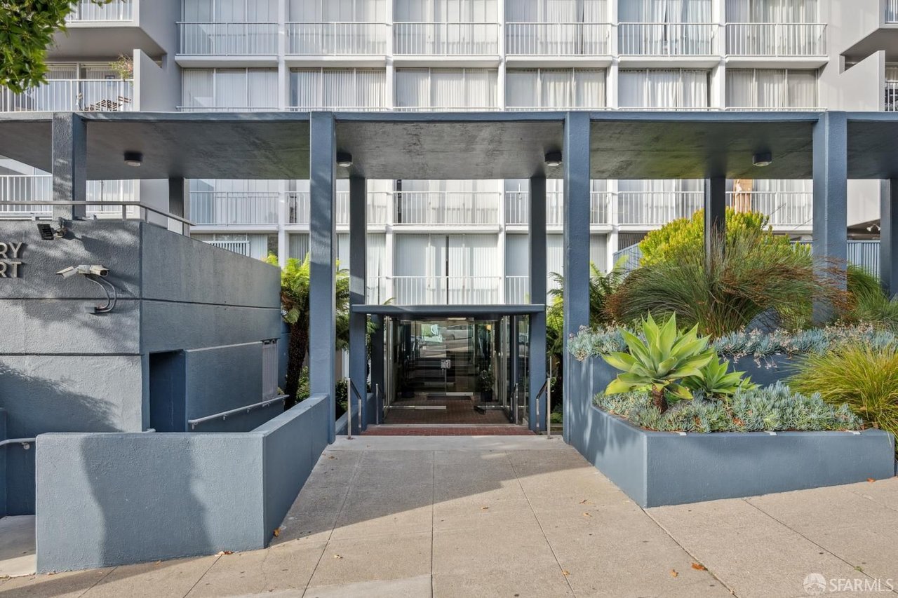 66 Cleary Ct, Unit 1409