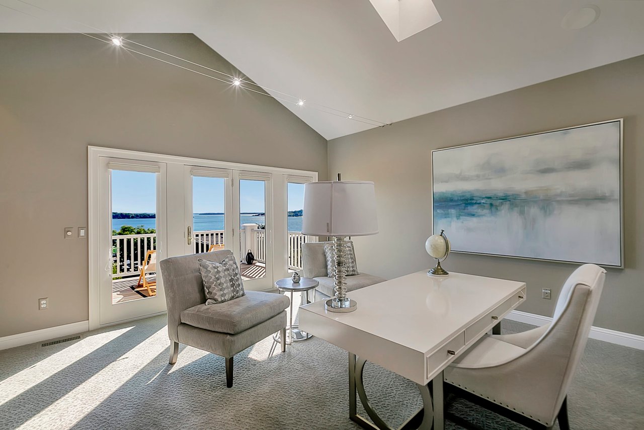 Stunning Downtown Wayzata Townhome // Wayzata Bay Views!