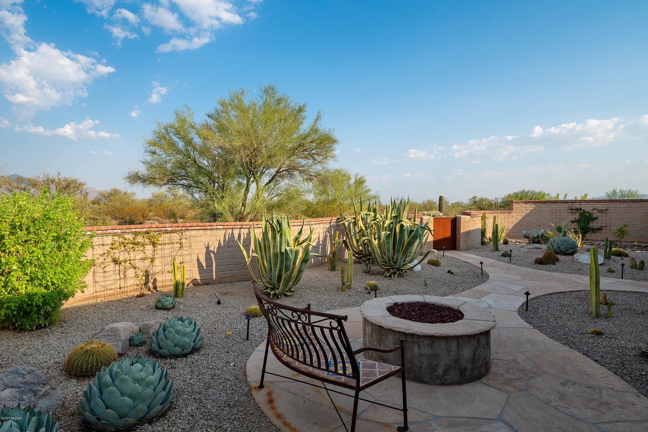 CLASSIC SKY RANCH HOME