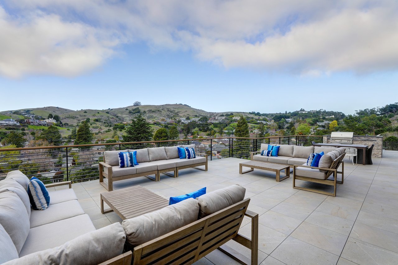 Modern Luxury - Completed in 2020