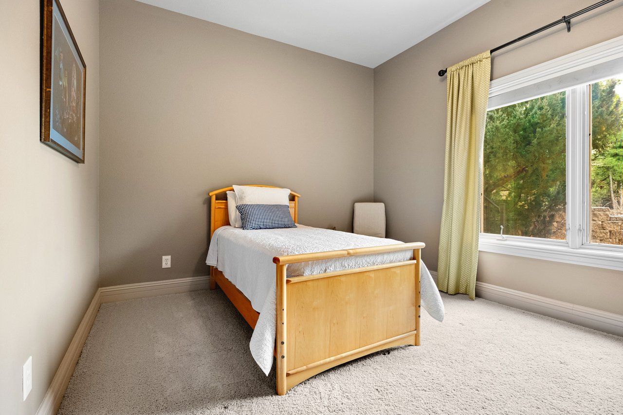 17507 Colonial Park Drive