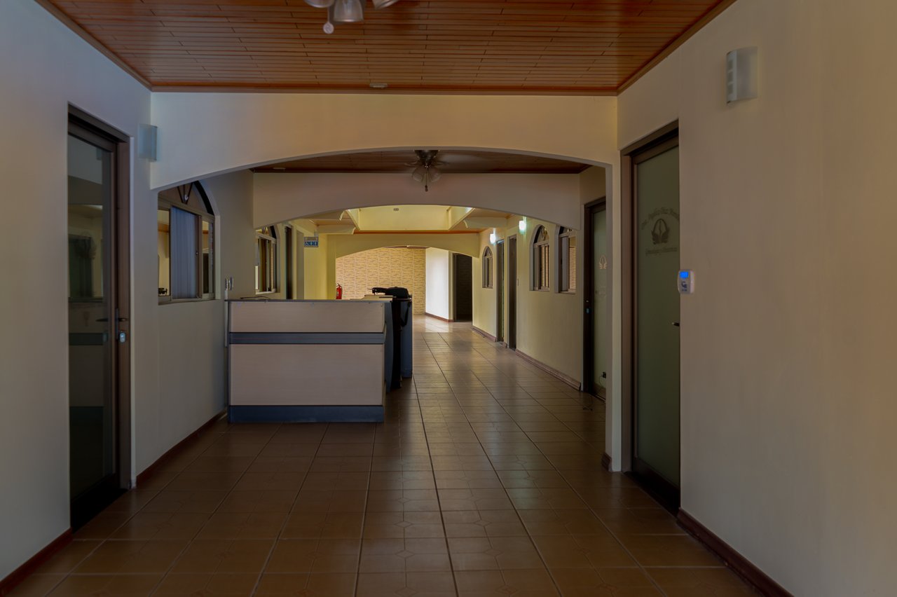 Ready for operations | Office building in downtown San Isidro