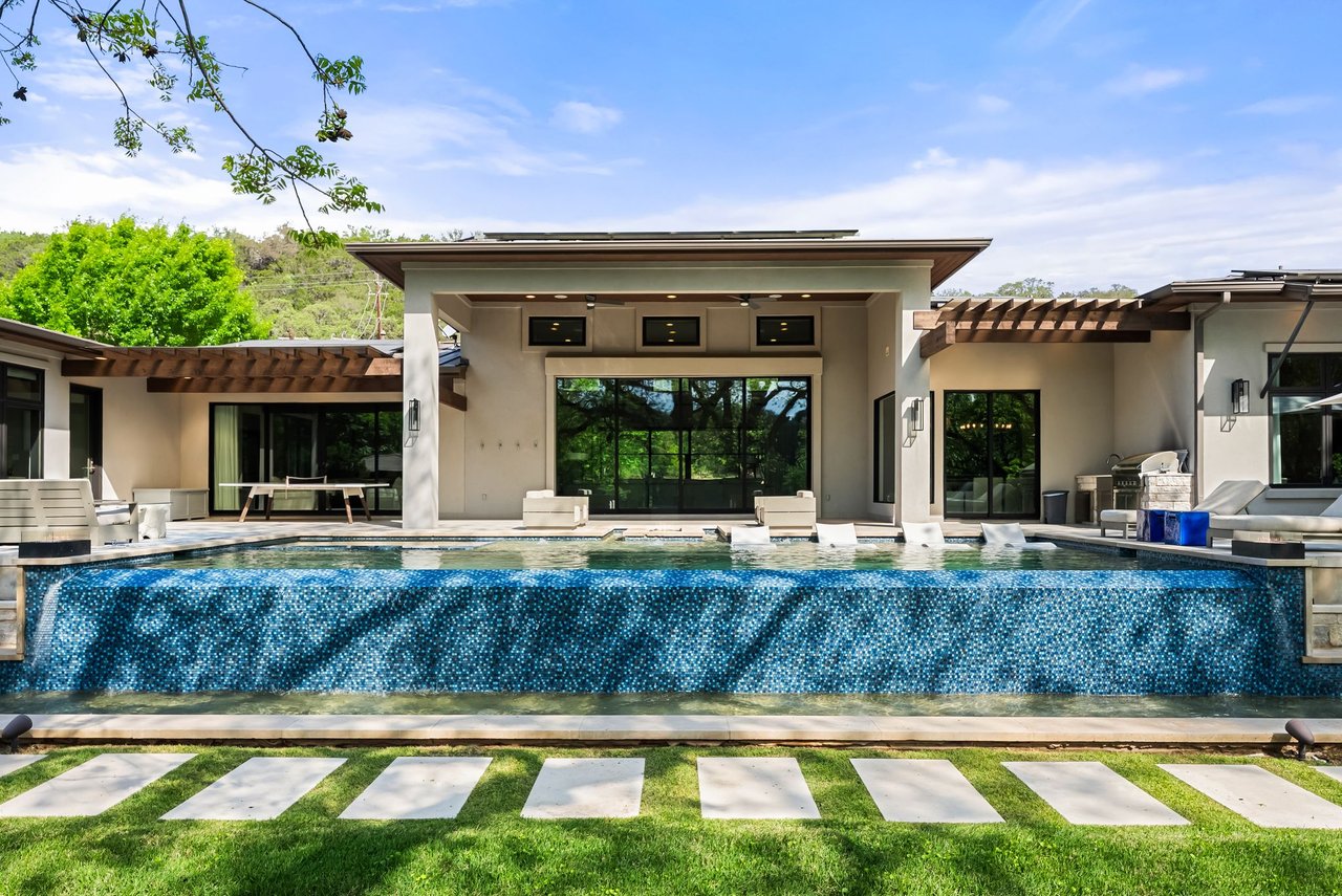 8508 Big View Drive