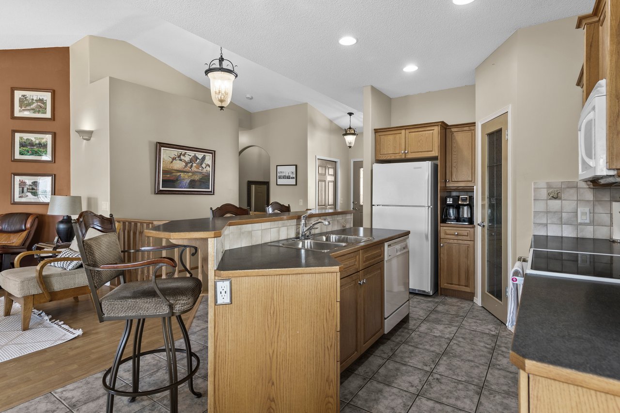 122 West Terrace Place