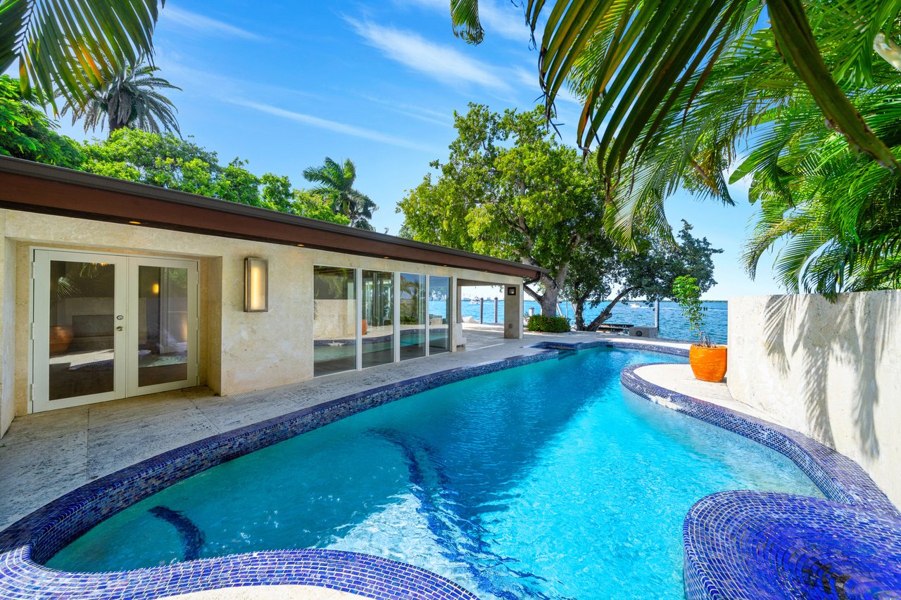 444 W Rivo Alto Drive