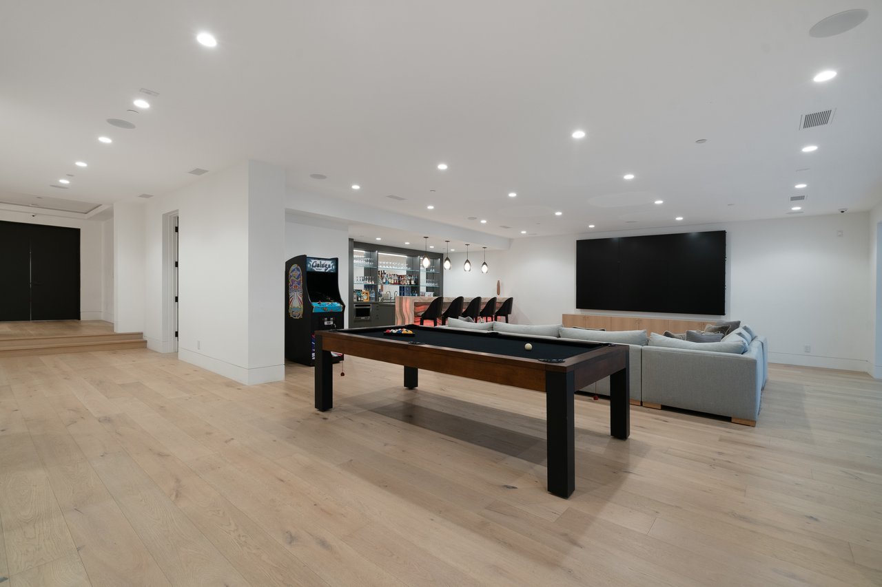 Sprawling Diamond