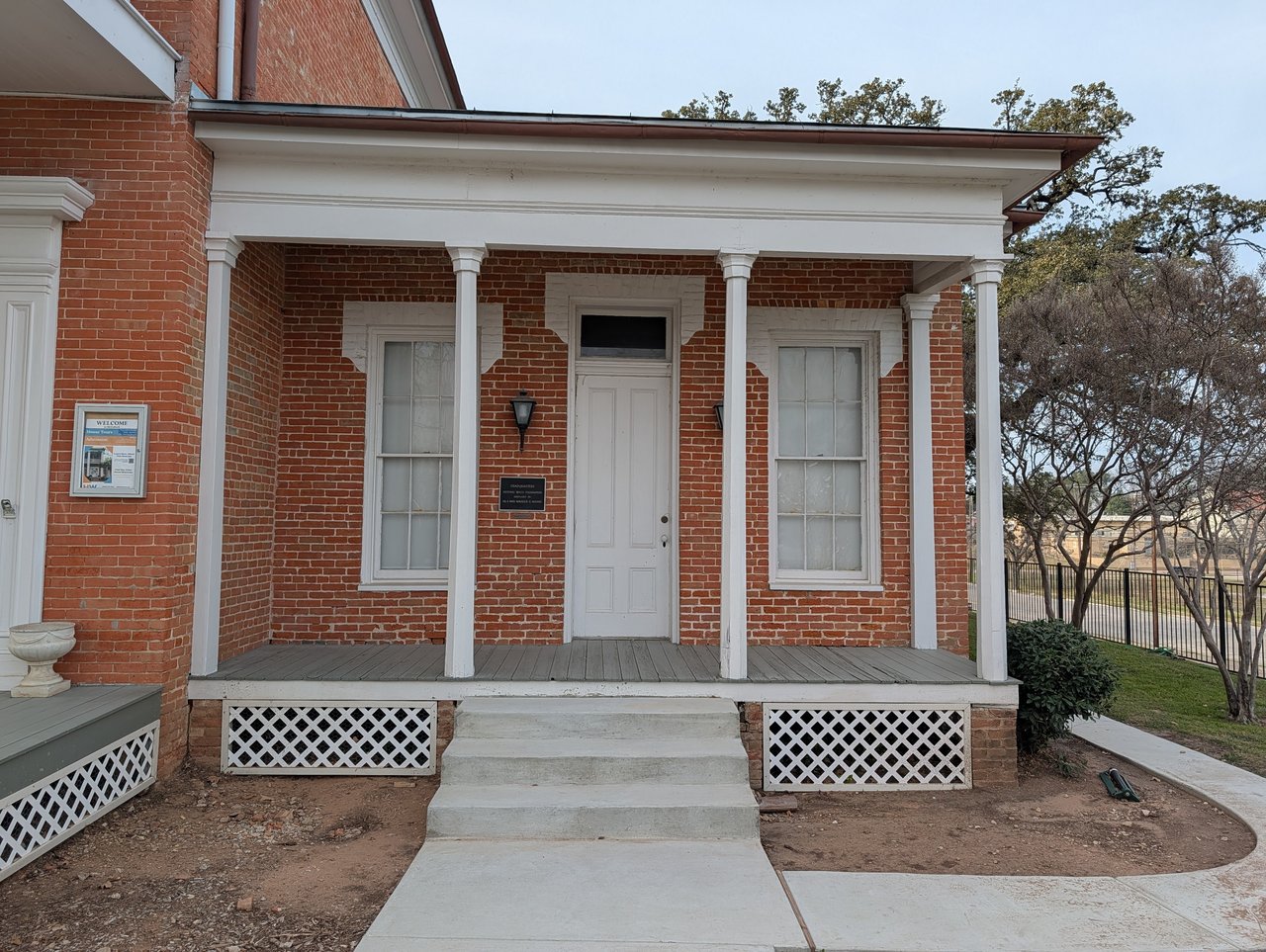 407 Columbus Ave
