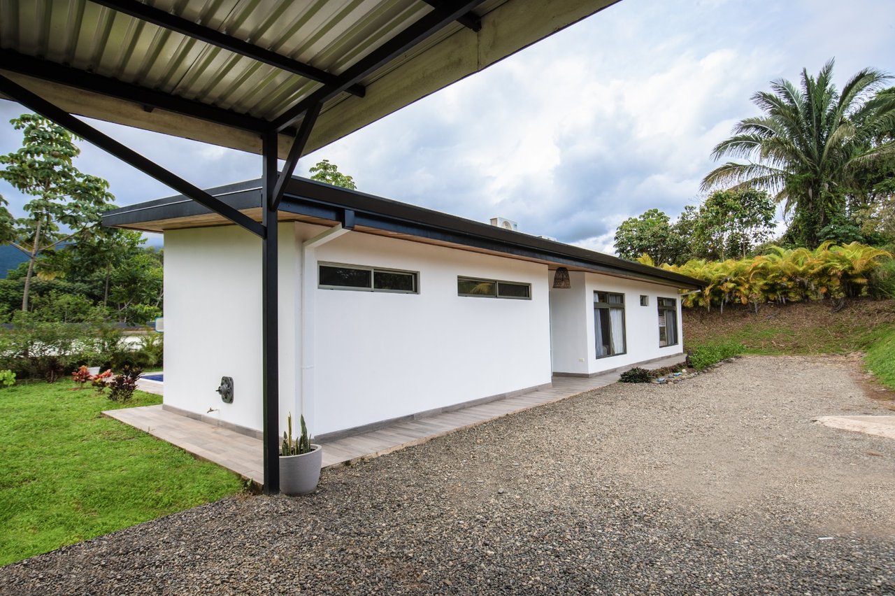 Mountain View 3 Bedroom Home in Toucan Gated Community