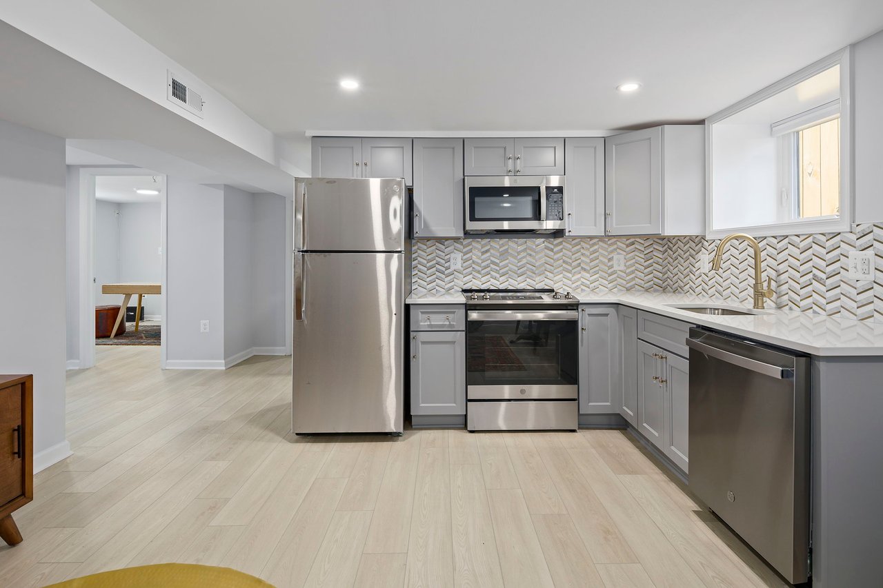 1501 Hamilton St NW