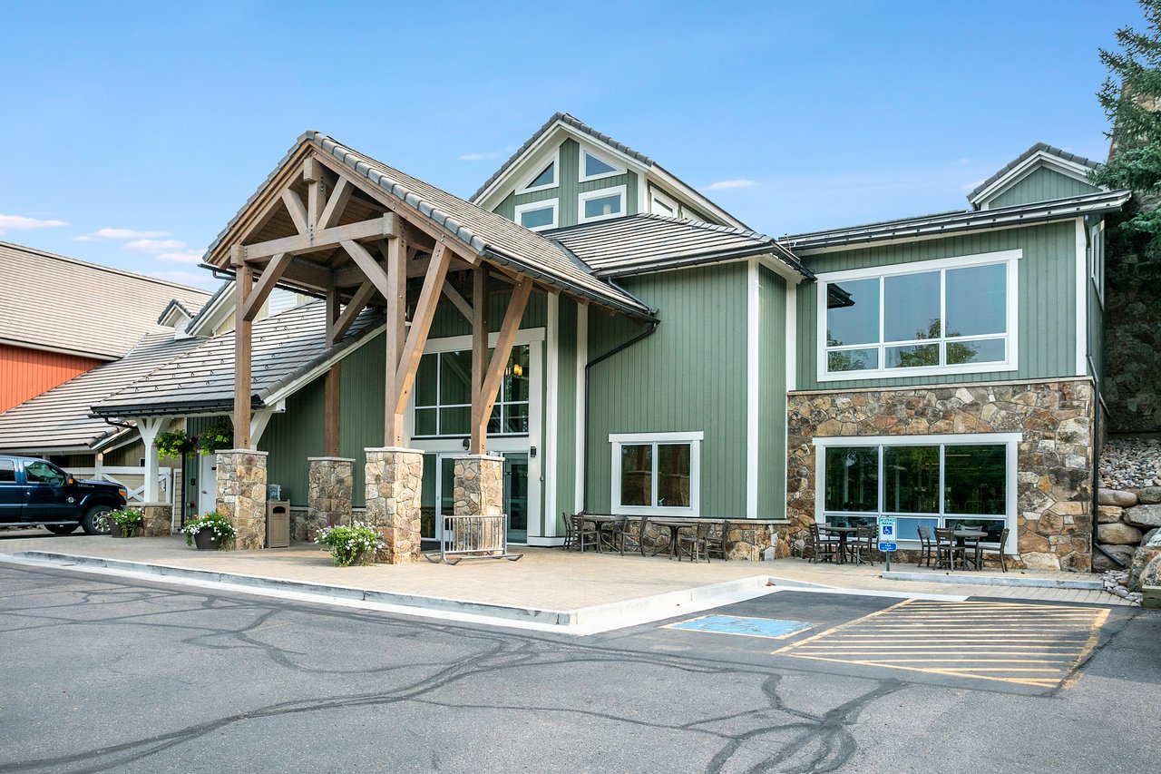 11 Russell Trail